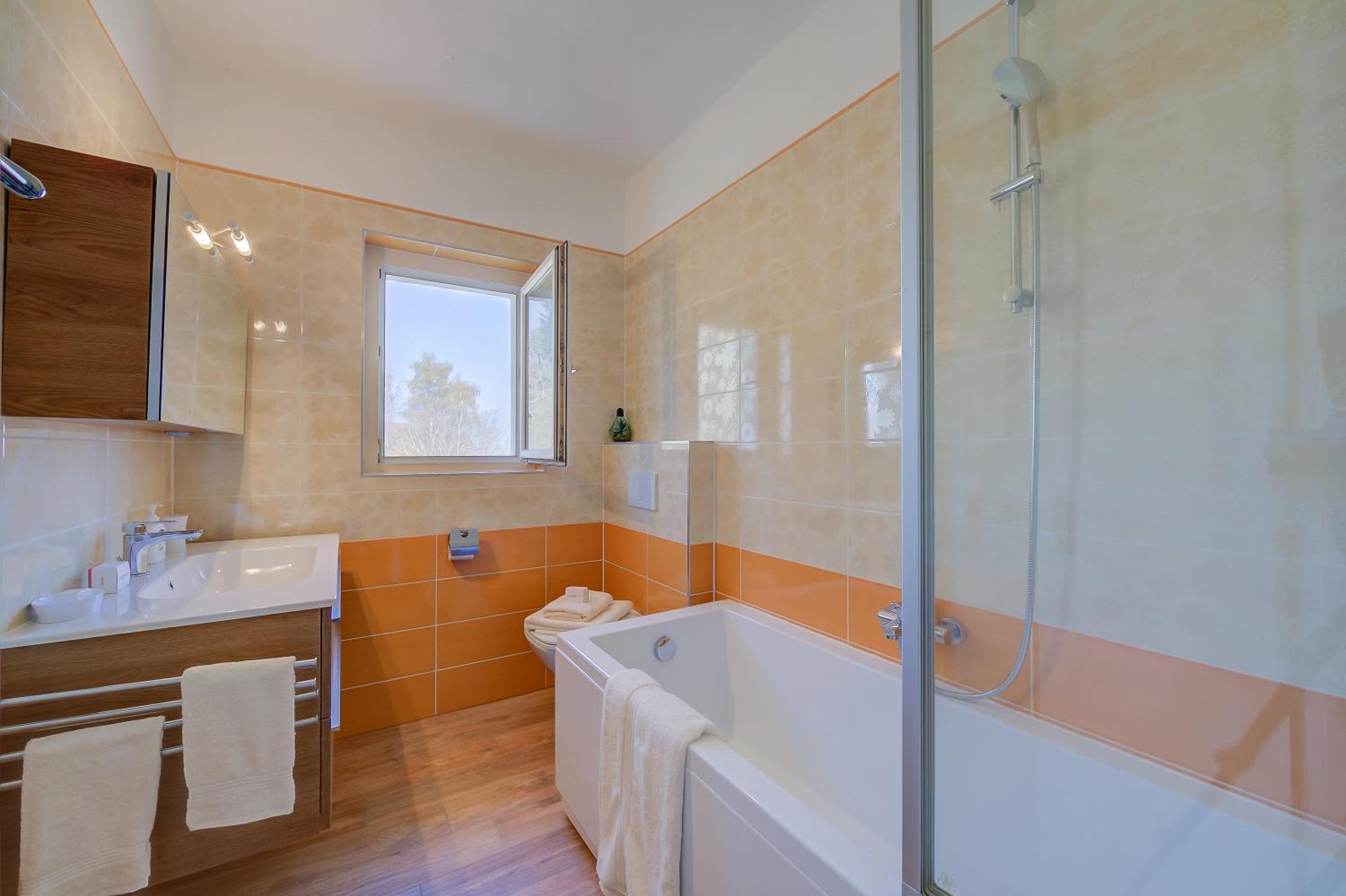 Ca' Gina Panoramica - Monte Bre - Happy Appartement Lugano